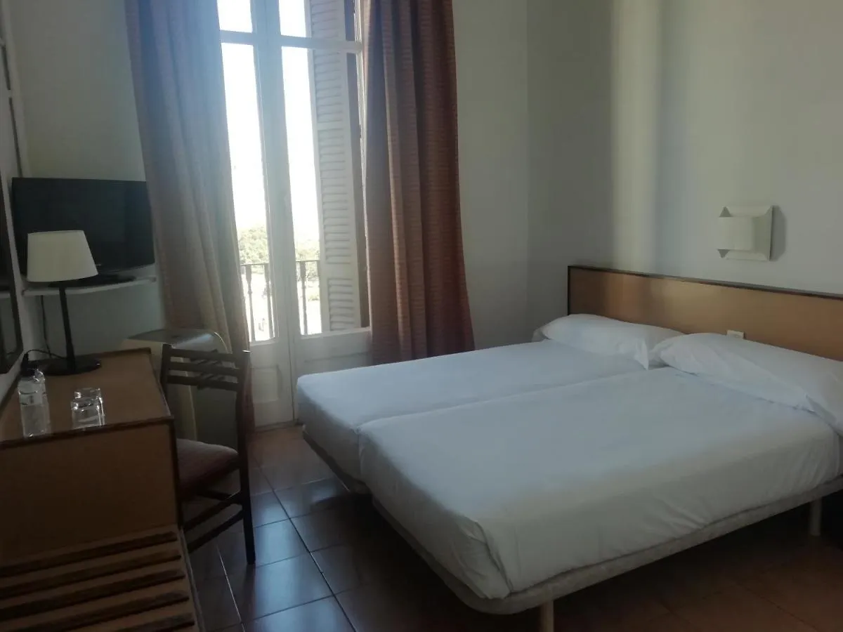 Hotel Monegal Barcelona 2*,